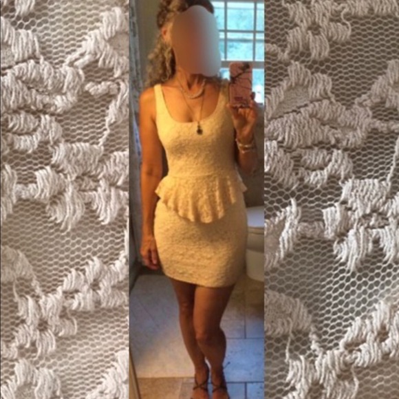 Super sexy lace peplum dress - Picture 4 of 5